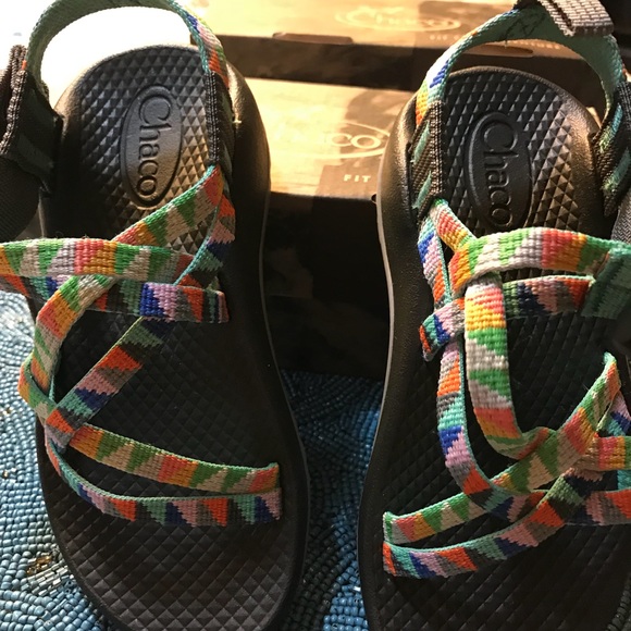 Girls Chaco Size 11 - Picture 1 of 5